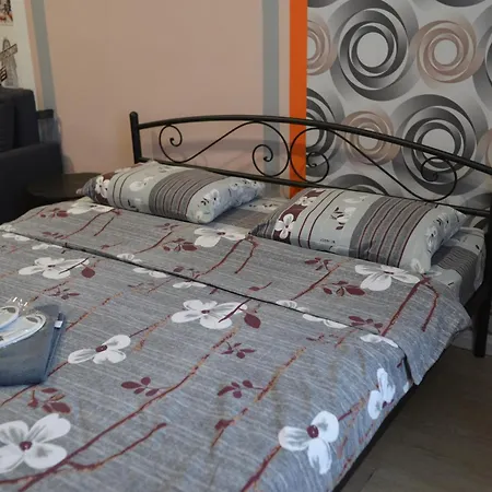 Uneed - Cloud 9 Hostel Kiev